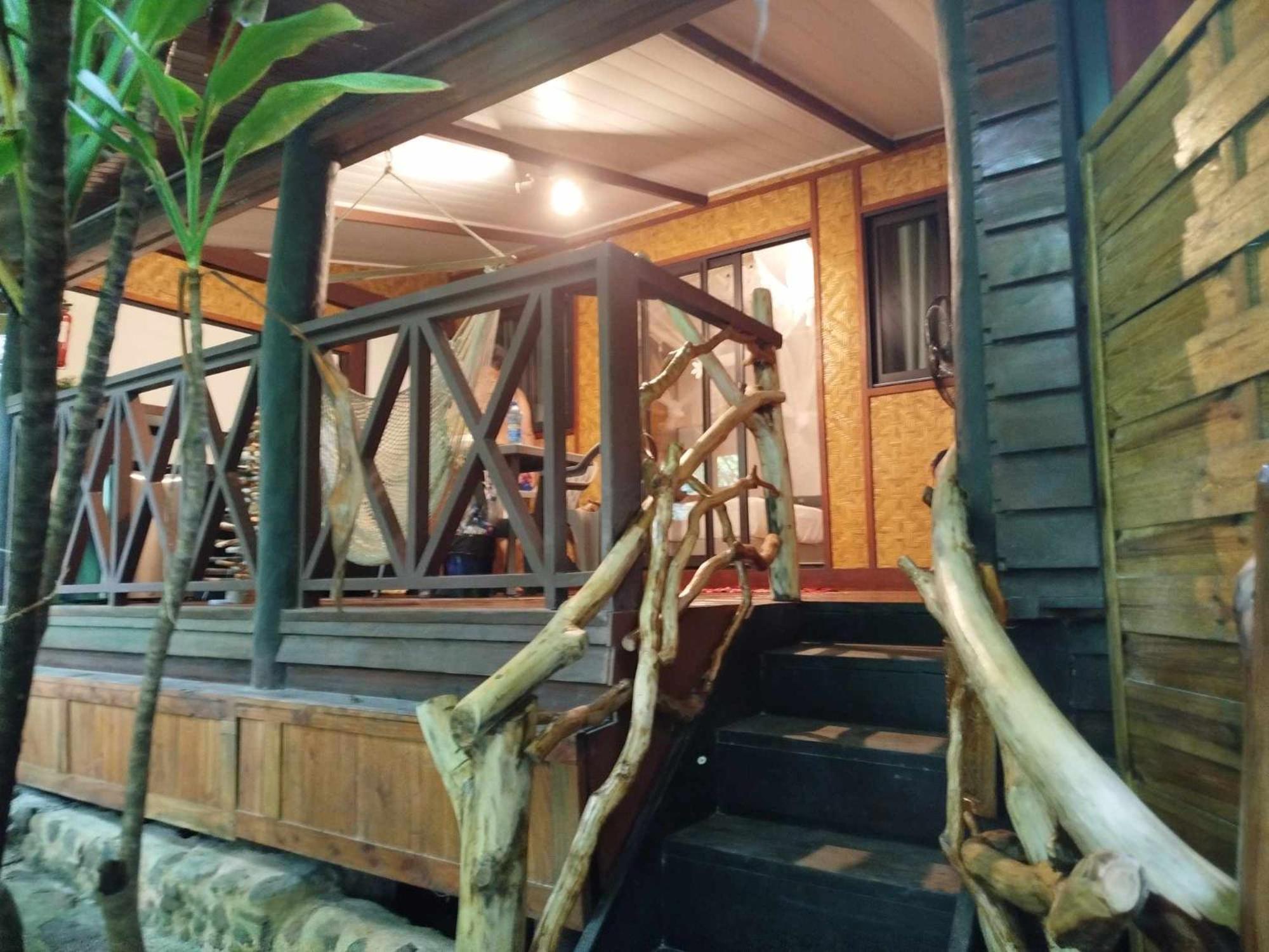 Haere Mai I Te Fare Hotel Teavaro Exterior photo