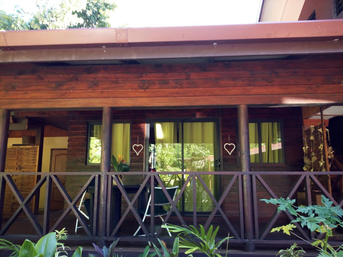 Haere Mai I Te Fare Hotel Teavaro Exterior photo