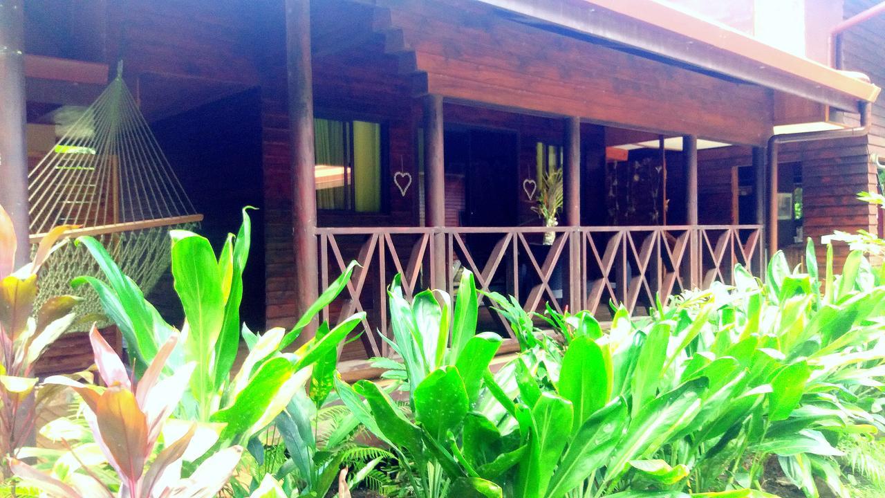 Haere Mai I Te Fare Hotel Teavaro Exterior photo