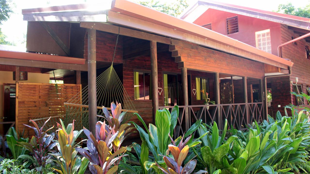 Haere Mai I Te Fare Hotel Teavaro Exterior photo