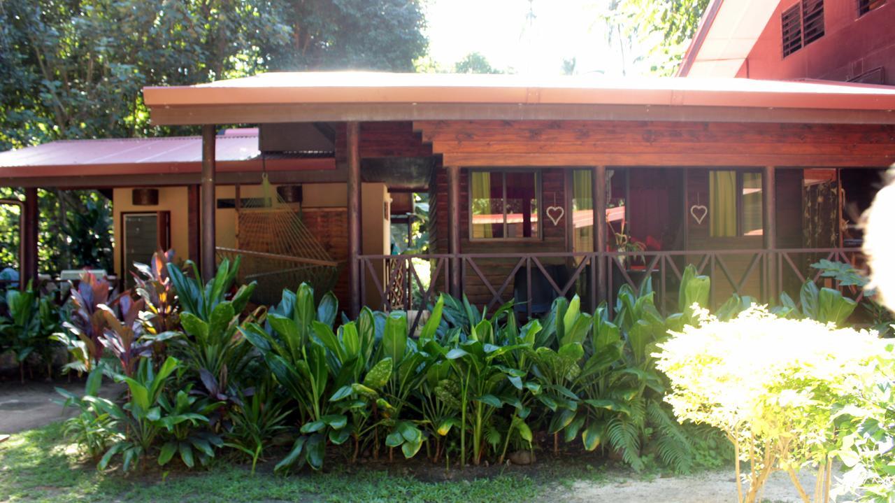 Haere Mai I Te Fare Hotel Teavaro Exterior photo