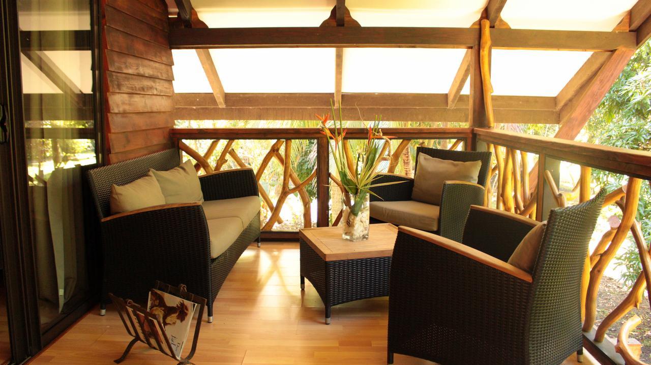 Haere Mai I Te Fare Hotel Teavaro Exterior photo