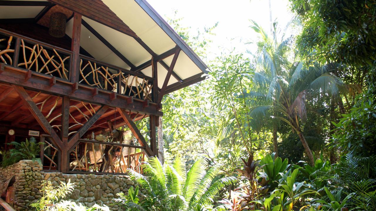 Haere Mai I Te Fare Hotel Teavaro Exterior photo