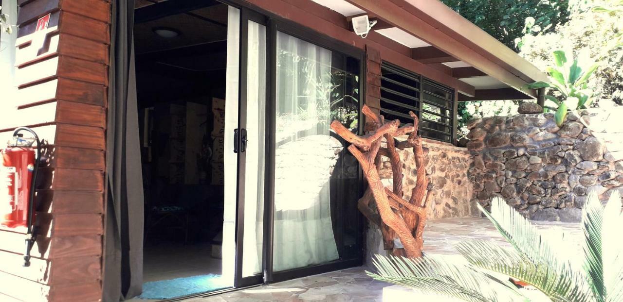 Haere Mai I Te Fare Hotel Teavaro Exterior photo